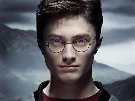 HARRY POTTER .